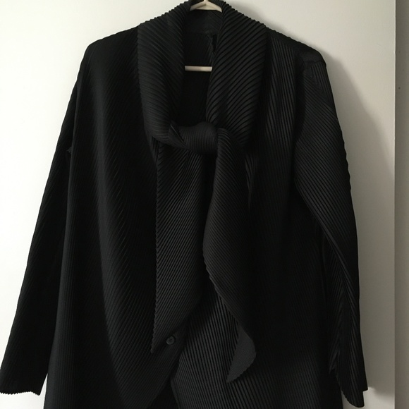 ISSEY MIYAKE Black Pleat Scarf Collar Button Jacket 2 L/XL Pristine! - Picture 4 of 5